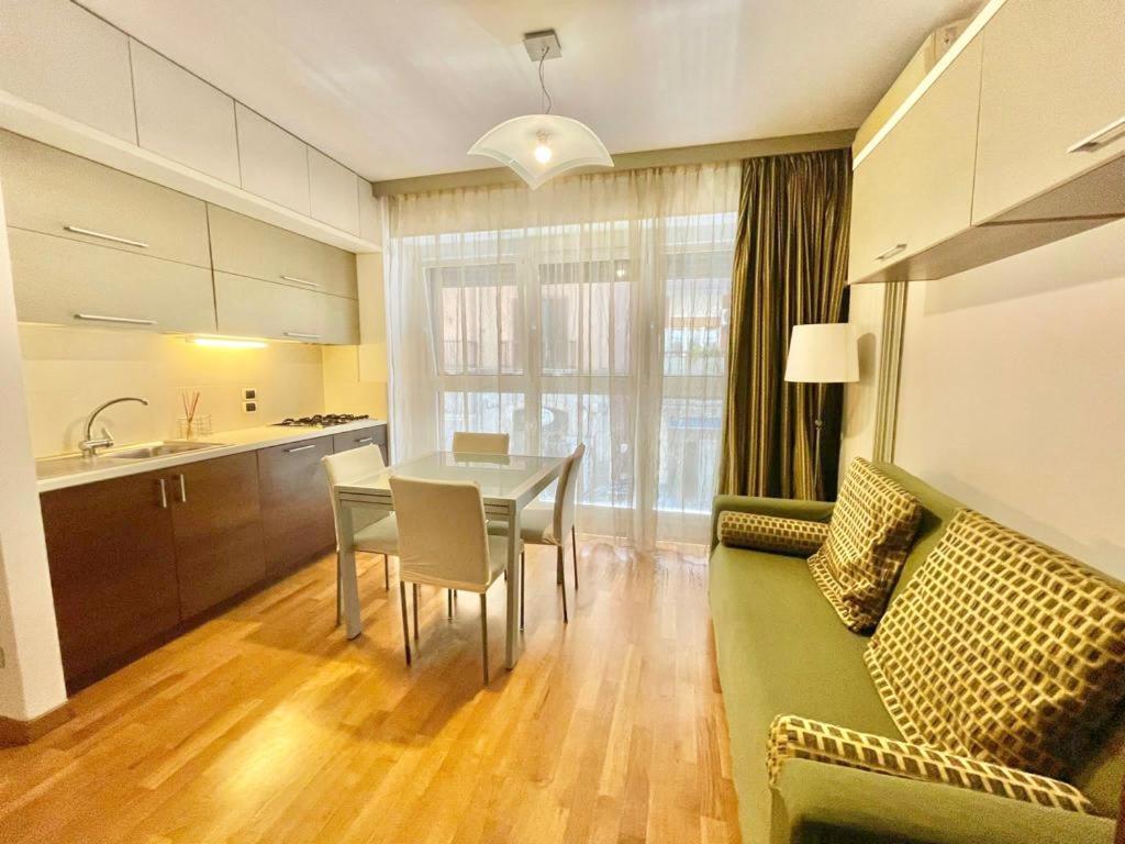 Appartamento Garibaldi Loft House Bari Esterno foto